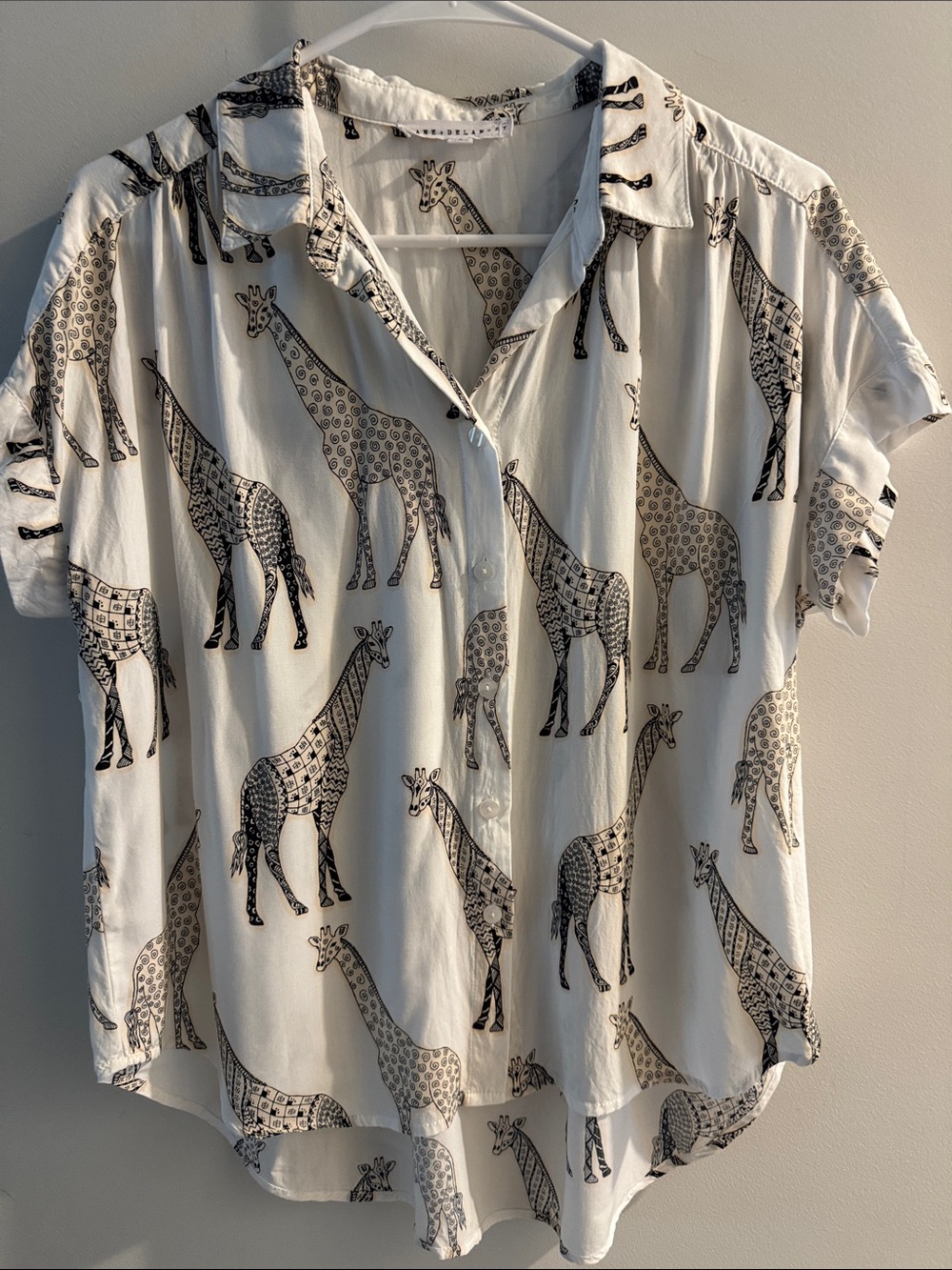 Jane and Delancey White Short-Sleeve Giraffe Print Blouse